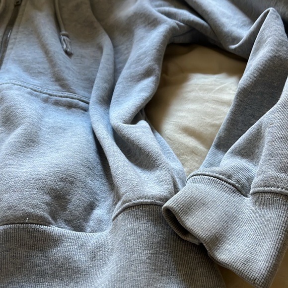 Gray Brandy Hoodie🩶 - Picture 5 of 6